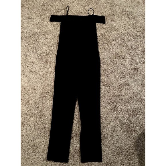 thin black pants